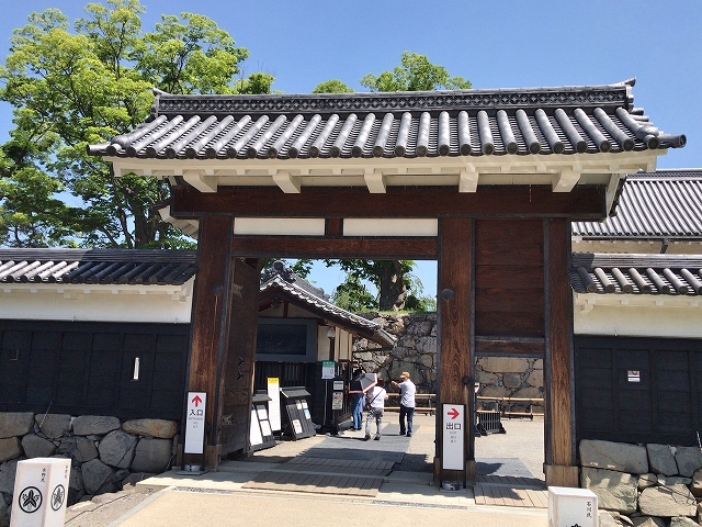 松本城①　二の門
