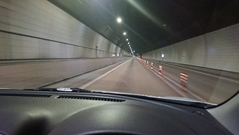 東海北陸道の飛騨トンネル